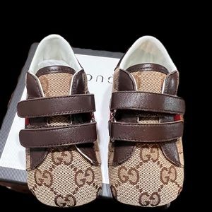 Gucci baby shoes
